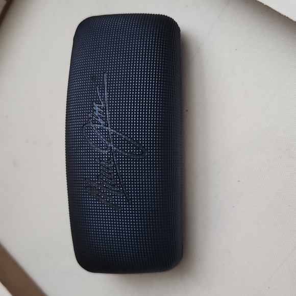 Maui Jim Men's Sunglasses and Case - Picture 8 of 12